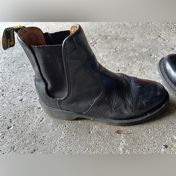 Dr. Martens Victor Black Leather Chelsea Boots Size 8 - Picture 4 of 10